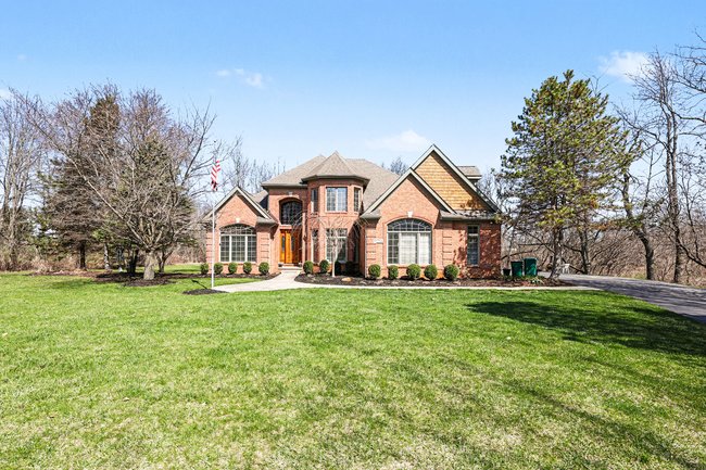 55256 Lee Rd Home